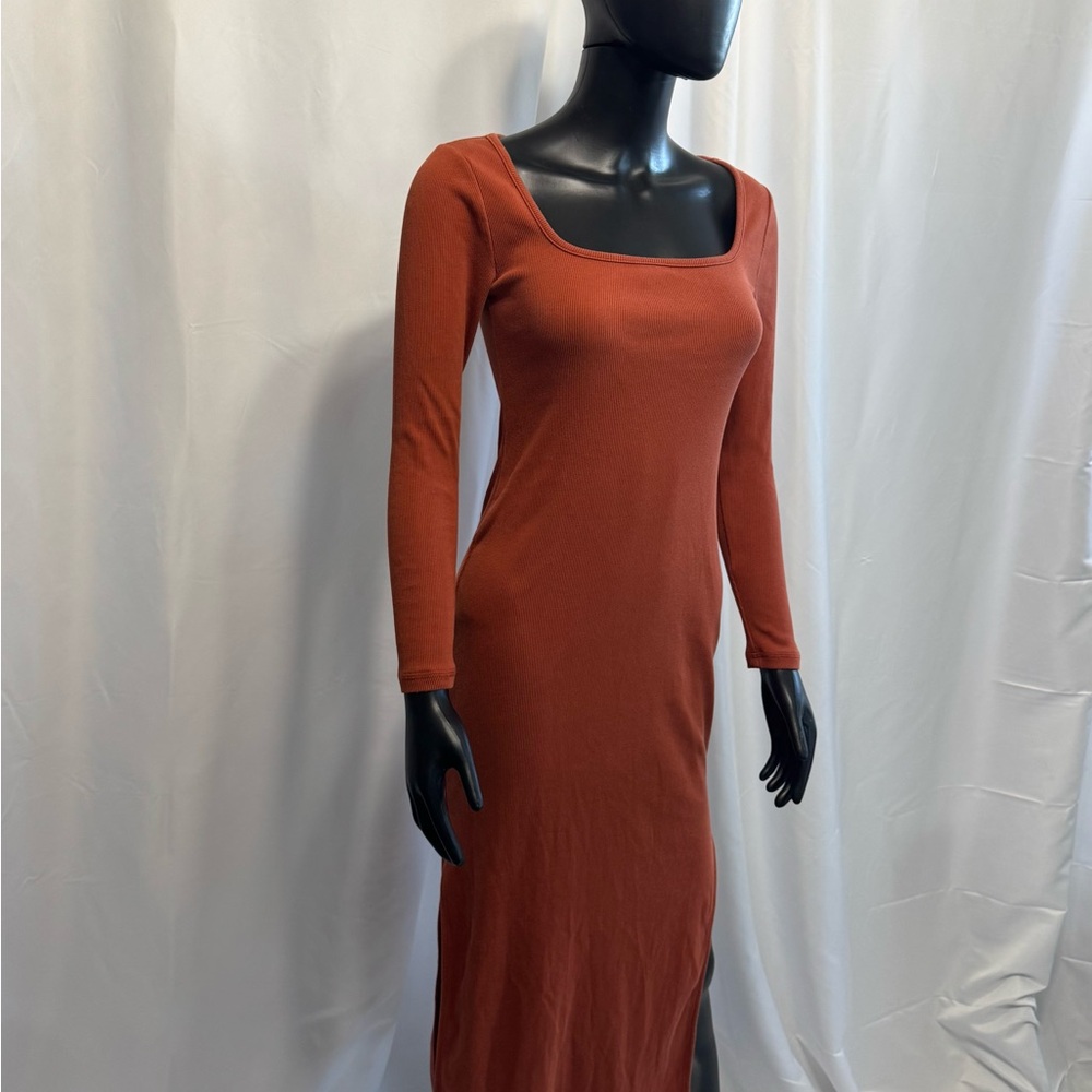 Old Navy Rust Long Sleeve Dress - Picture 3 of 9